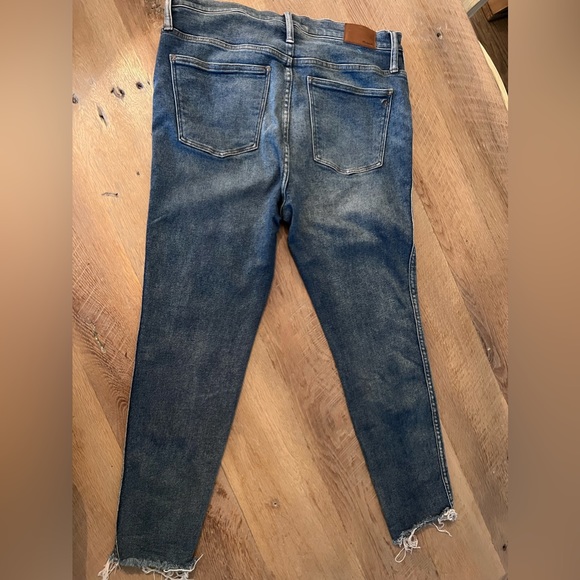 Madewell size 33 high rise skinny jeans - Picture 2 of 7